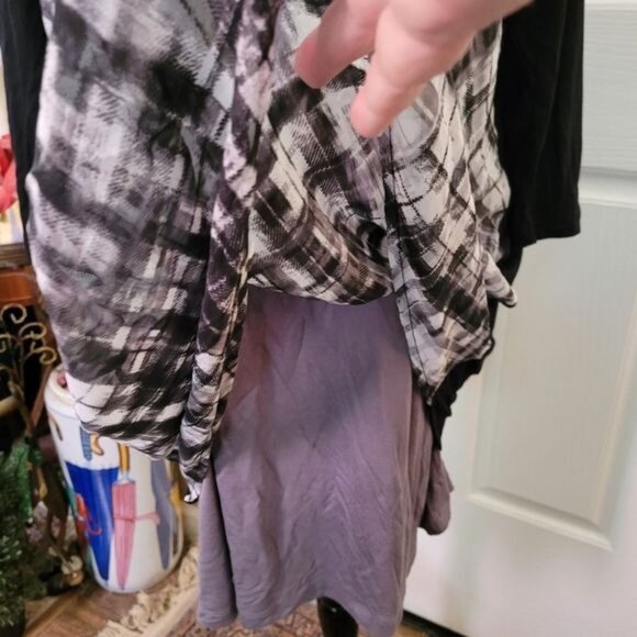 Logo Lori Goldstein Top Plus Size 1X 1XL Black White Gray Checks Checkered QVC - Picture 4 of 9